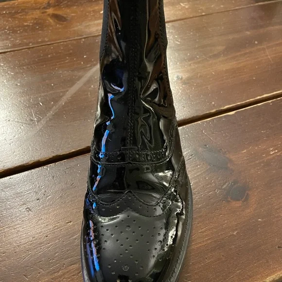 Vagabond - Patent Brogue Boots - Picture 4 of 4